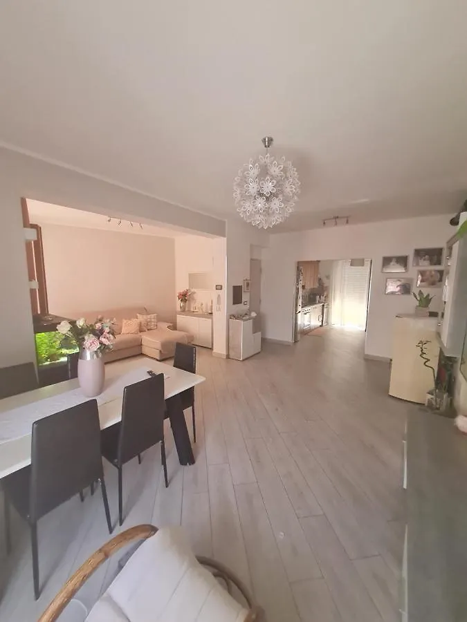 Casa Emma Intero Appartamento 2 Camere 6 Posti Letto 130Mq La Maddalena  0*, La Maddalena (Sassari) Italy