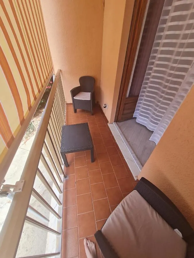 Apartment Casa Emma Intero Appartamento 2 Camere 6 Posti Letto 130Mq La Maddalena