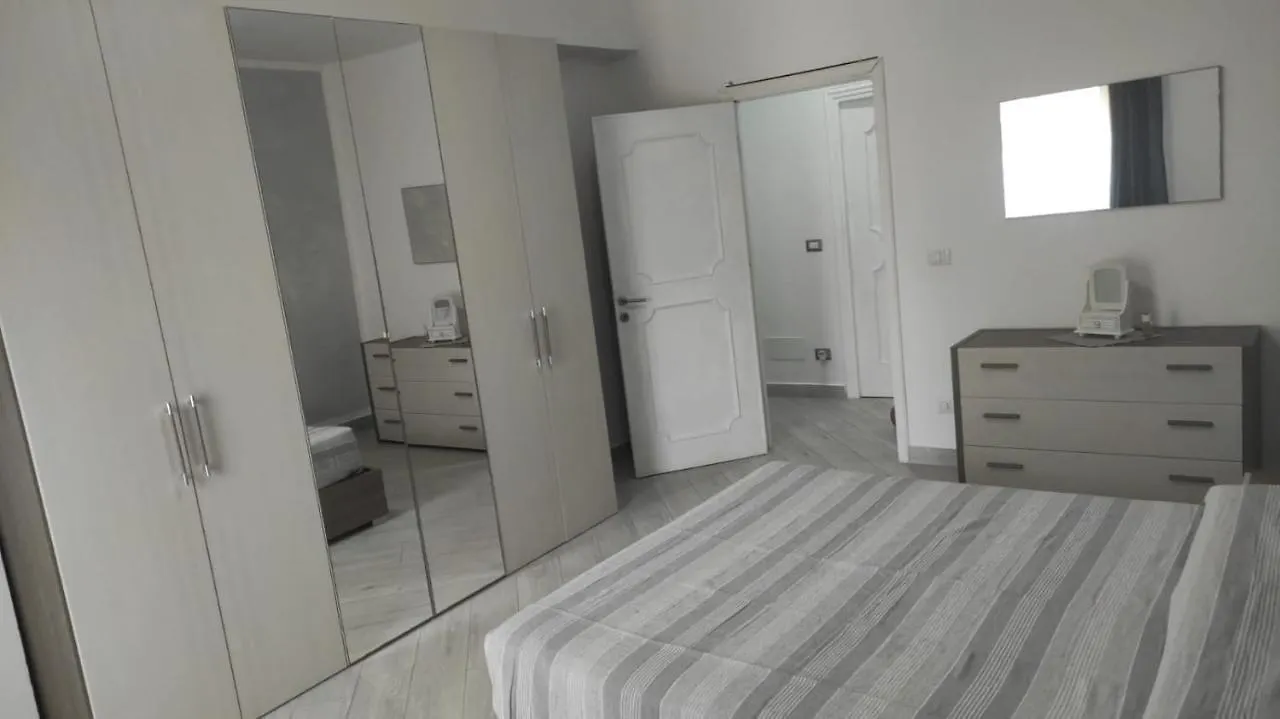 Casa Emma Intero Appartamento 2 Camere 6 Posti Letto 130Mq La Maddalena  La Maddalena (Sassari)